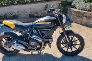 Ducati Scrambler Full Trottle 