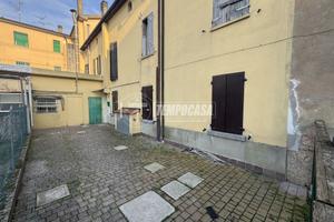 BILOCALE AL PIANO TERRA CON GARAGE