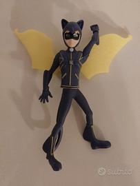 Action Figure Chat Noir Miraculous 

