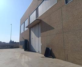 CAPANNONE 600 MQ CON AREA ESTERNA 600 MQ