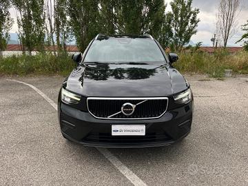 Volvo XC40 B3 automatico Plus Dark