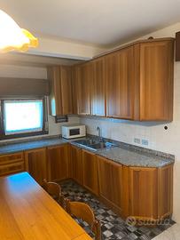 CUCINA IN LEGNO DI CILIEGIO