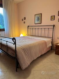 Letto matrimoniale in ferro battuto