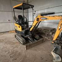 Escavatore sany 16 q