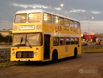 Bus Londinese a due piani per Camper