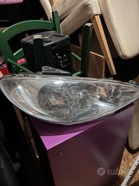 Faro Peugeot 206