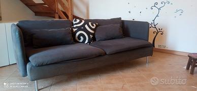 Divano Ikea grigio tre posti
