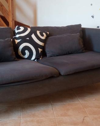 Divano Ikea grigio tre posti