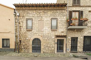 PALAZZINA A TARQUINIA