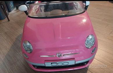 Fiat 500 rosa perfettamente funzionante