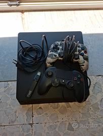 Play Station 4 slim 800gb + 2 controllerr