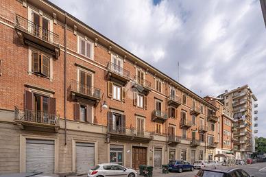 MONOLOCALE A TORINO