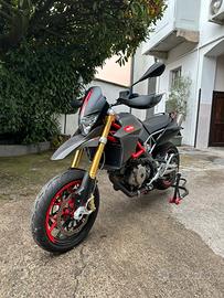 Aprilia Dorsoduro 750 Factory