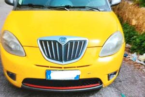 lancia y momodesign 105 cv