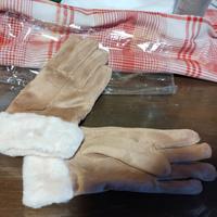 Guanti in pelle marrone chiaro 