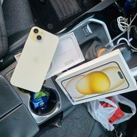 iPhone 15 plus 256GB giallo batteria 88%