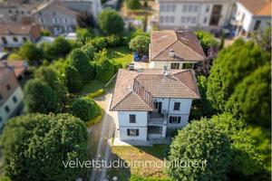 Villa di 300 m² con più di 5 locali a Cavezzo