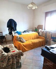 Casa indipendente di 200 m² con più di 5 locali a 
