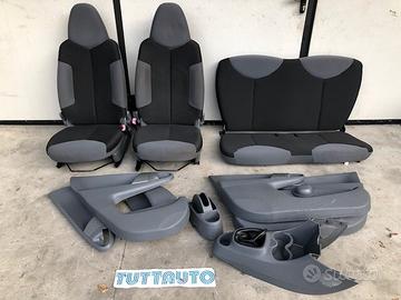 Sedili Citroen C1 5 porte anno 2010 stoffa