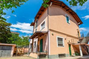 BIFAMILIARE A COLLEGNO