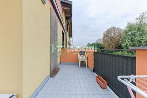3 LOCALI CON TERRAZZO LIBERO SUBITO