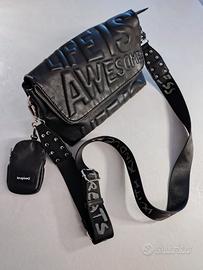 Borsa Desigual nera con scritte