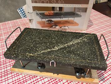 Pietra ollare con supporto metallo e base legno