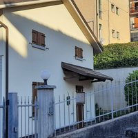 Appartamento arredato in villetta singola