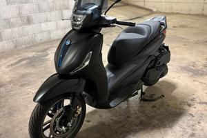 Beverly 400