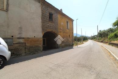 RUSTICO A CASTEL MORRONE