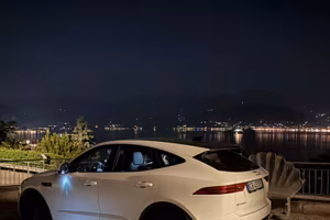 Jaguar E-Pace 2.0 D 180 CV R-Dynamic