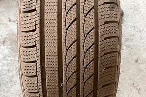 Pneumatici invernali 245/40r19