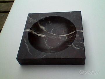 Portacenere in marmi pregiati, ceramica e bronzo