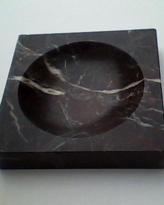 Portacenere in marmi pregiati, ceramica e bronzo