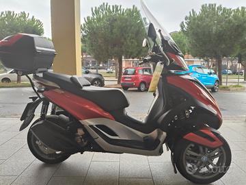 Piaggio MP3 300 hpe 2200€ OPERAZIONE 50%