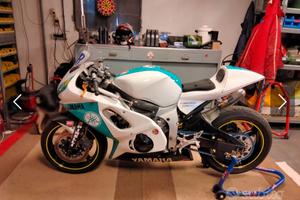 Yamaha YZF R6 - 2001