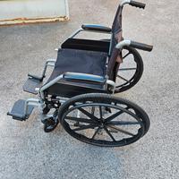 Sedia a rotelle pieghevole autospinta