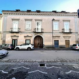 Porzione di fabbricato sul corso principale