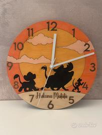 Orologio da parete Il Re Leone artigianle in legno