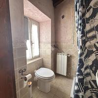 CASA INDIPENDENTE A CARRARA