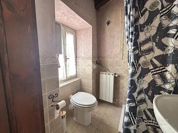 CASA INDIPENDENTE A CARRARA