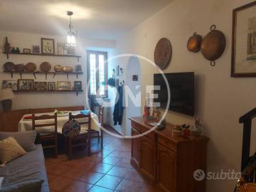 Appartamento di 132 m² con più di 5 locali e box a