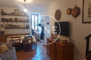 Appartamento di 132 m² con più di 5 locali e box a