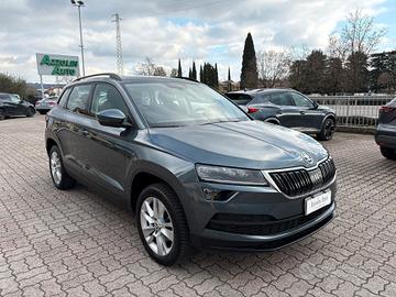 SKODA KAROQ 1.6 TDI AUTOMATICA SI A NEOPATENTATI