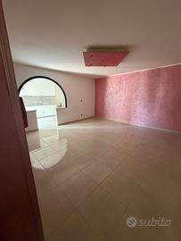 5 vani zona uditore con terrazzo e magazzino