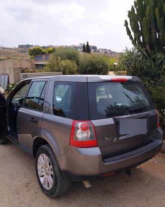 Freelander 2 seri con gancio traino 