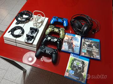 PS4 Fat 500GB + accessori,vedi descrizione
