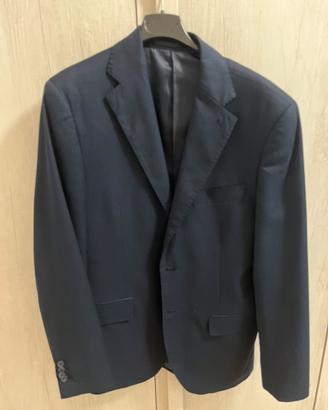 Completo uomo elegante