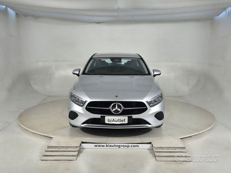 Mercedes-Benz A 200 D 2023 photo 2