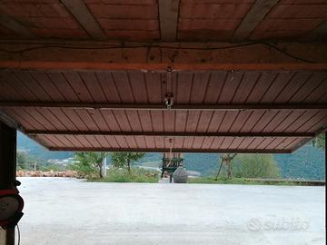 Portone basculante